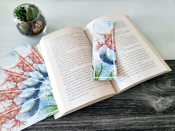Marque page sirène sur livre